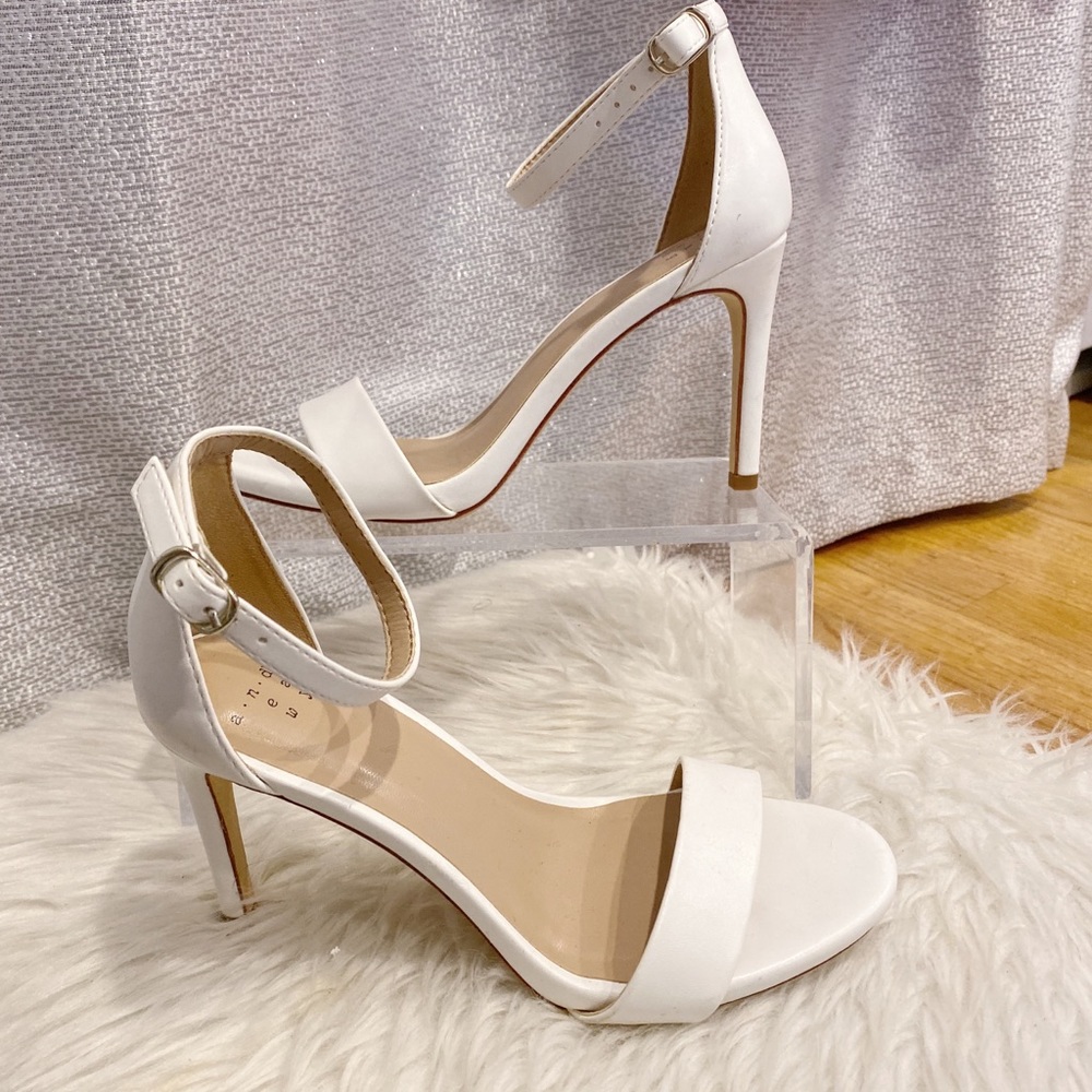 Brand new white straps heels